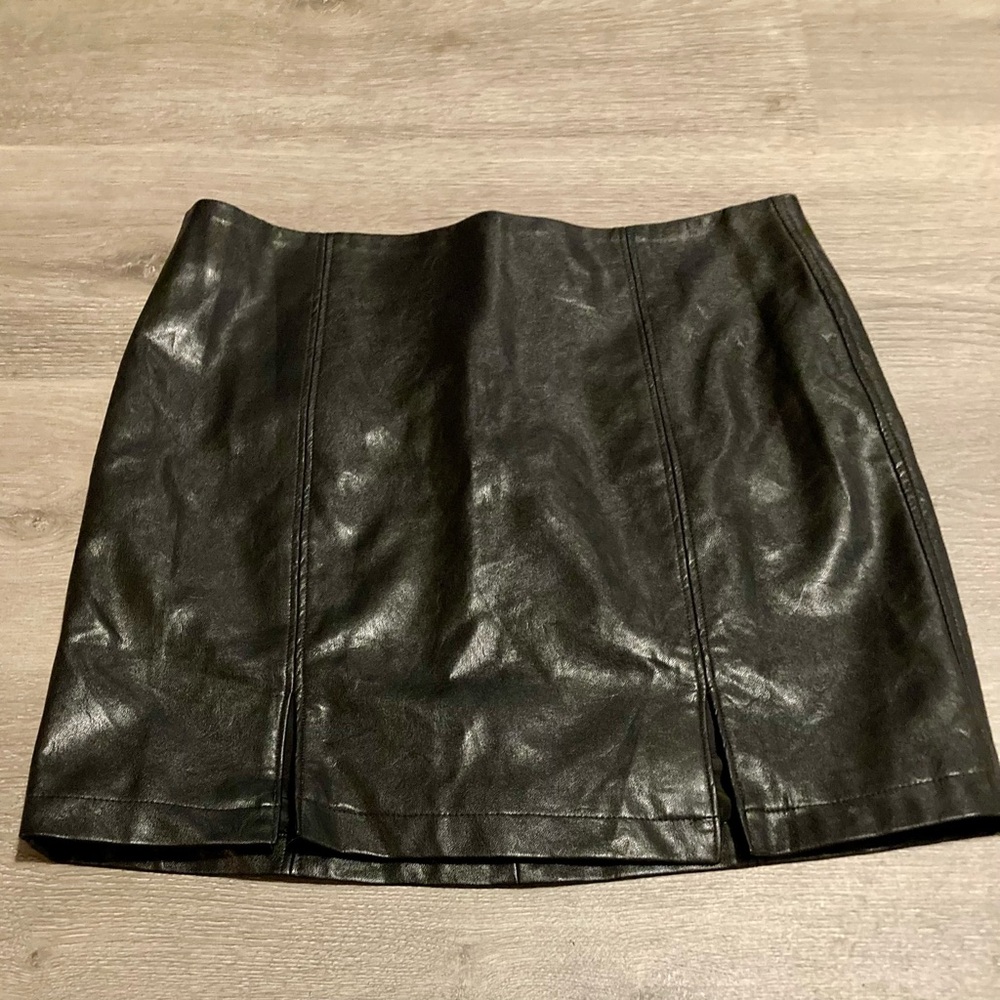 Sleek Black Vegan Leather Mini Skirt, L